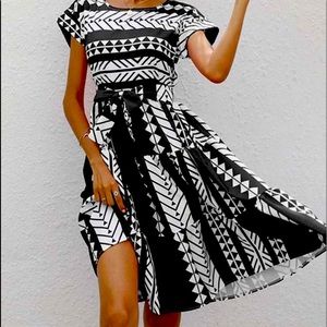 Danqi 
Black Geometric Cap-Sleeve A-Line Dress, Size: L